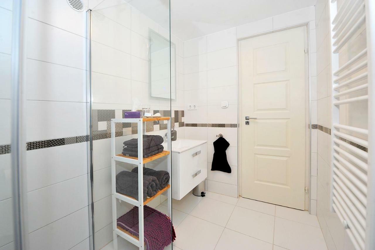 Pure Apartman Pécs Buitenkant foto