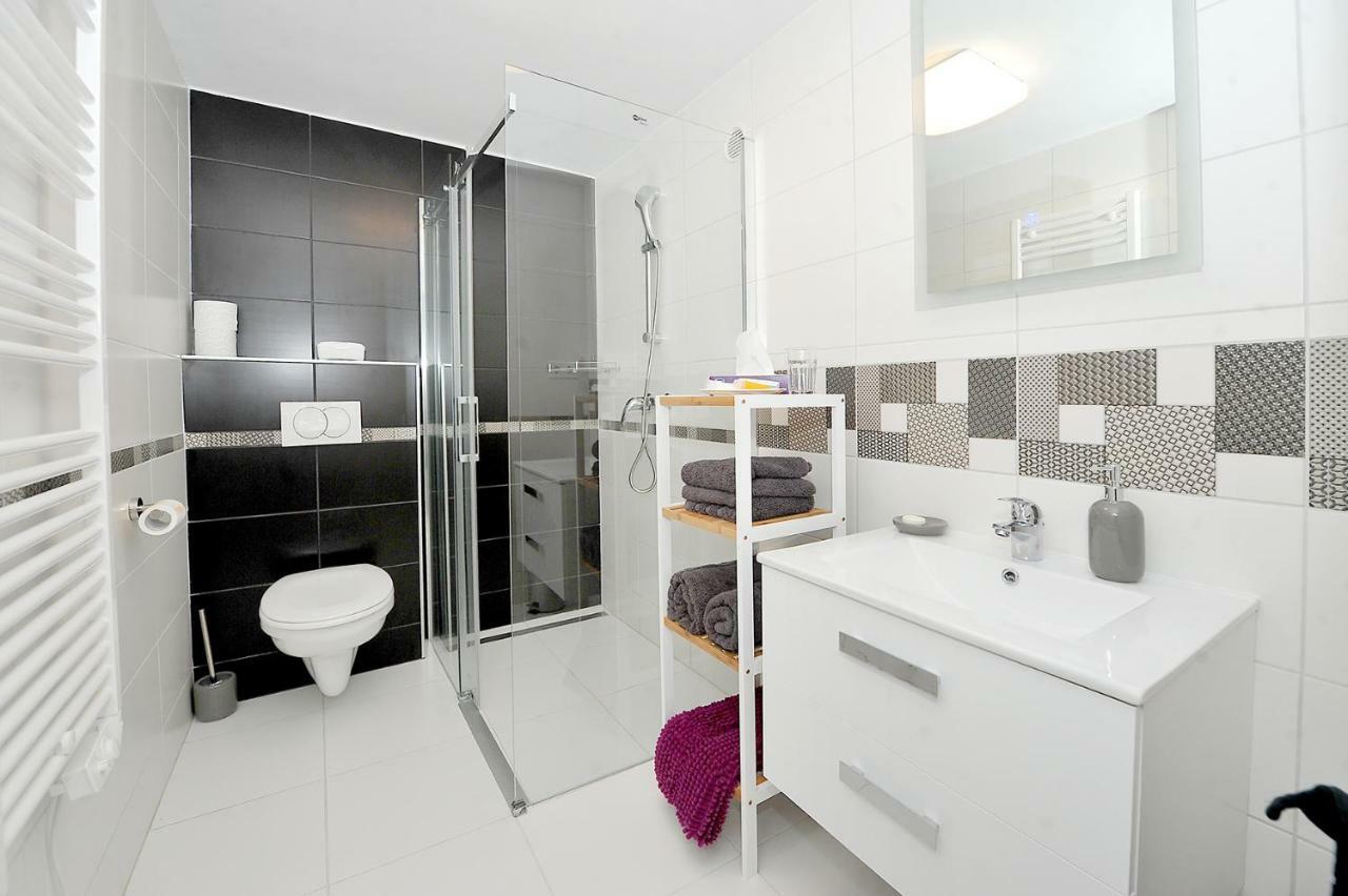 Pure Apartman Pécs Buitenkant foto