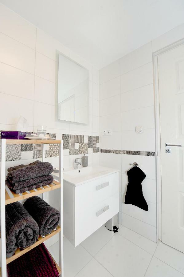 Pure Apartman Pécs Buitenkant foto